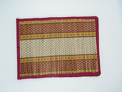 Madur Table Mat with Runner